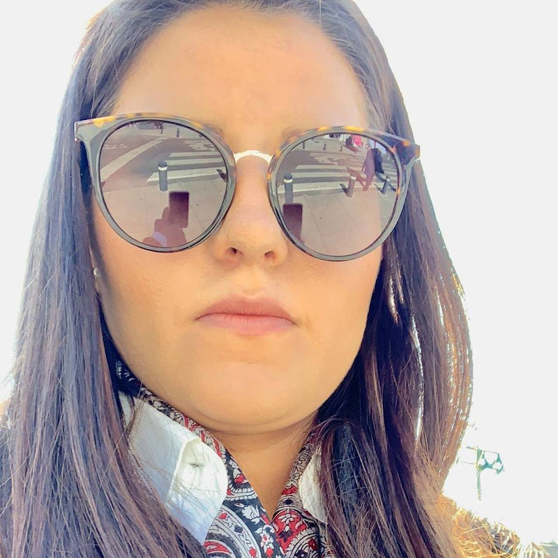 Exhiben a ex funcionaria de Morelos en una pelea a golpes por un hombre