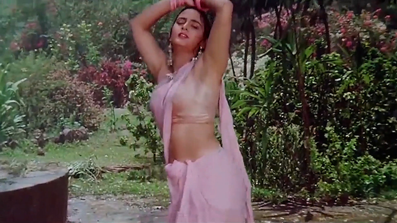 [Image: Farha-Naaz-hottest-wet-sexy-saree-song-0...ill057.jpg]