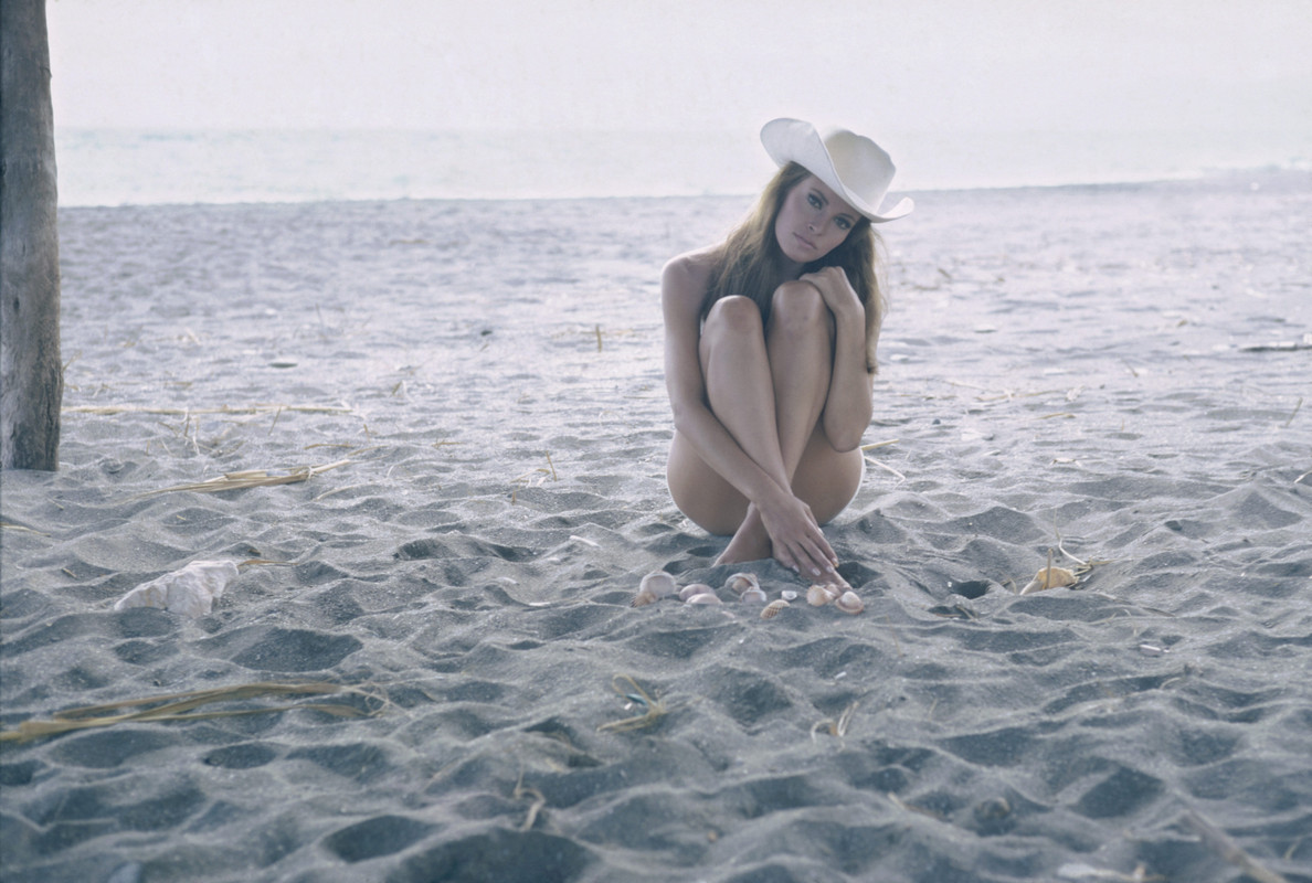 raquel_welch_e65