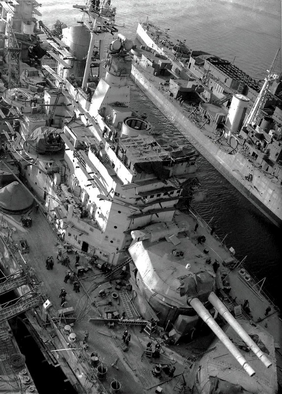 https://i.postimg.cc/y8CQLnH3/HMS-Vanguard-1.jpg