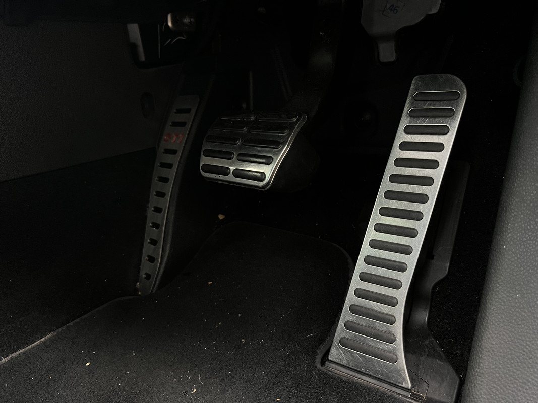 38D00640-B4F5-4C15-9296-EA41F2948561