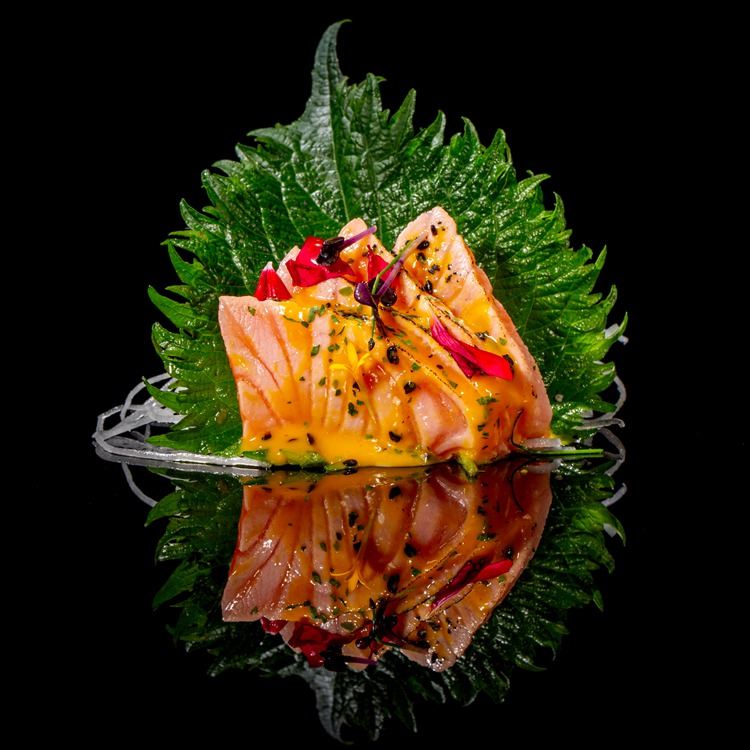 S3. Sashimi salmon flambe 4 pezzi