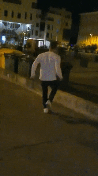 https://i.postimg.cc/y8HtBYJ7/ezgif-2-5dd6135efb68.gif