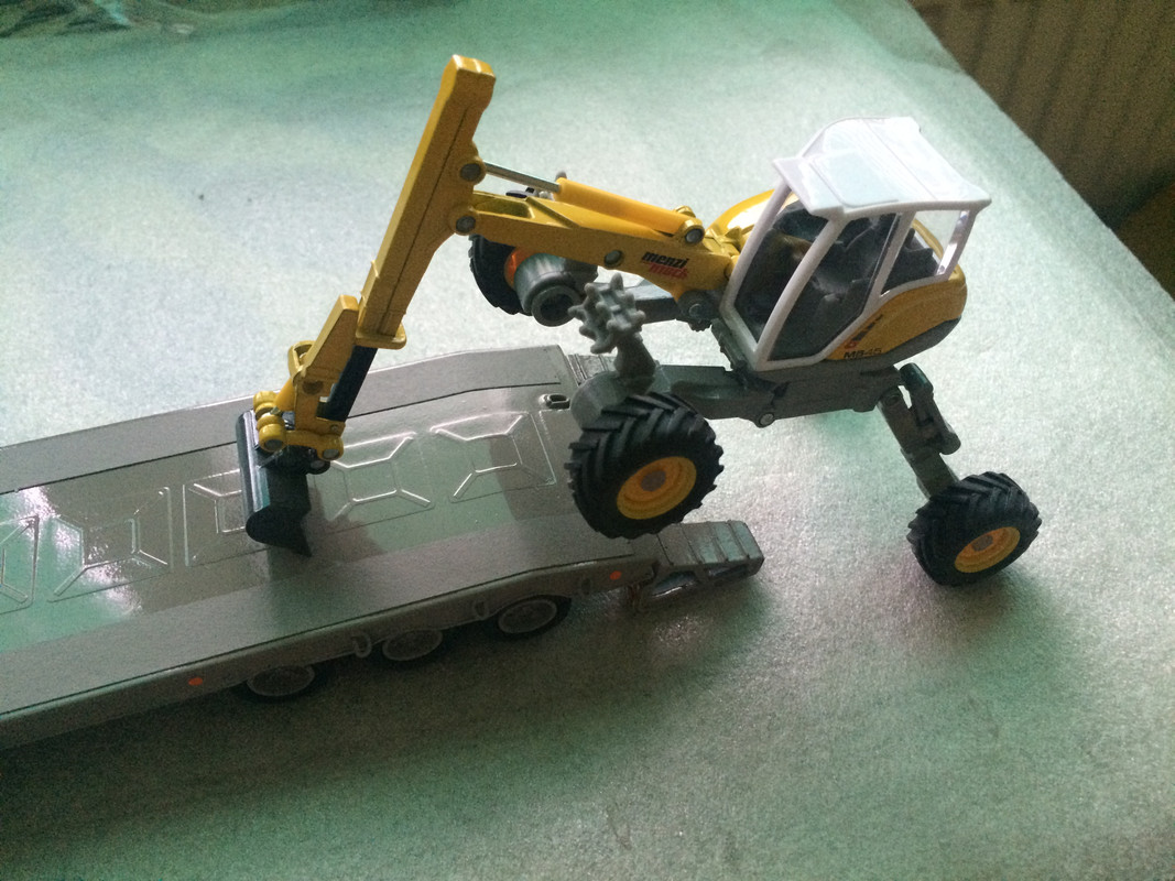 0E5F114C-0F4E-46FE-9377-B7F30186C273