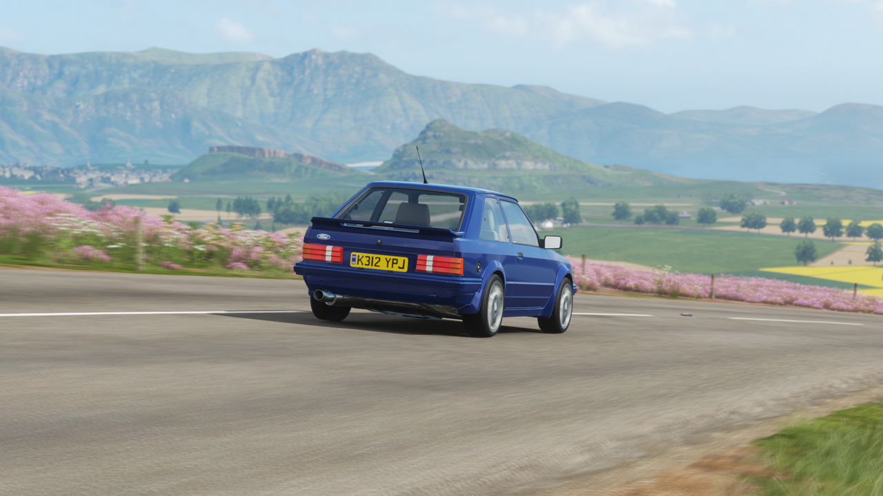 FH4-Ford-Escort-RS-Turbo-2.png