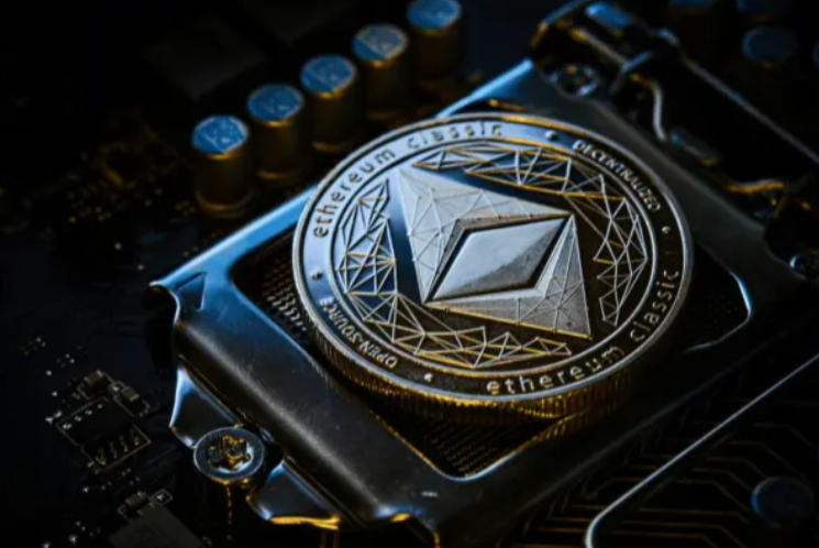 article imageПринятие ETF для Эфириума тормозится. Ждем падения цены до 2,5 тысячи USD?
