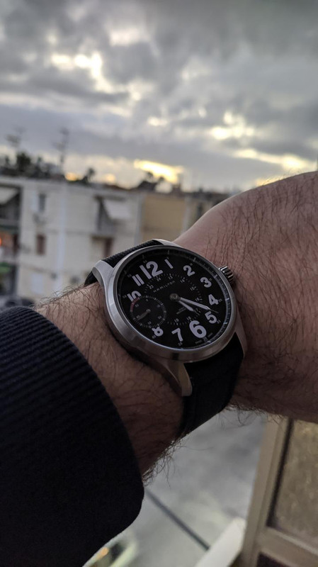 00000IMG_00000_BURST20191222172538647_COVER