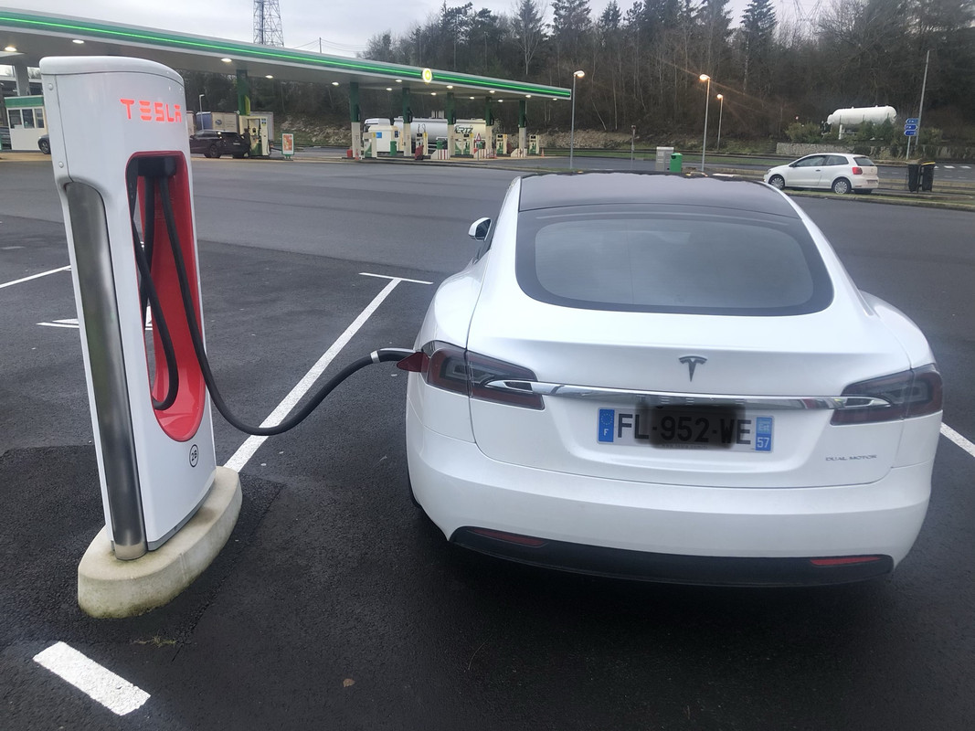 C01735E0-65E8-4CEE-AEDC-40549392A202