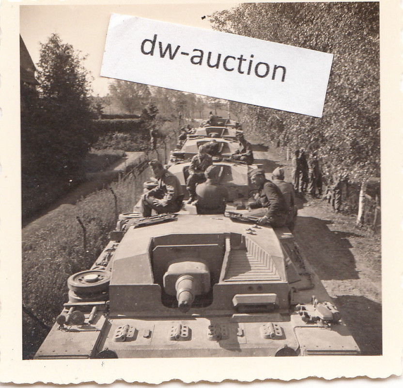 Sturmgeschütz auf Bahntransport