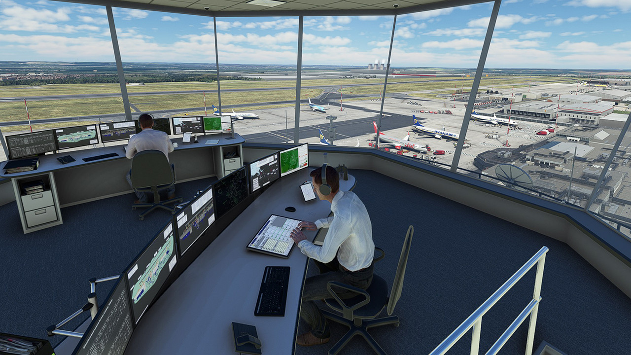 East-Midland-EGNX-38.jpg