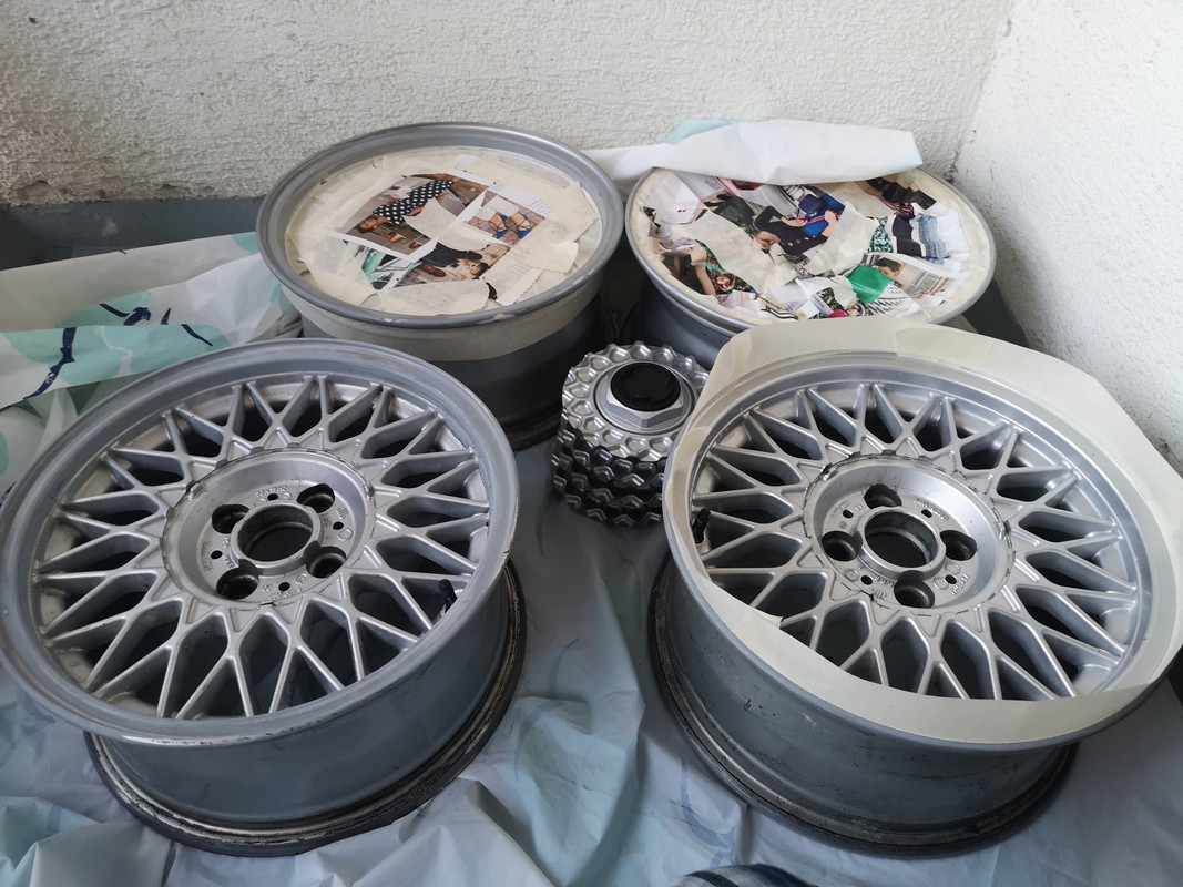 15864539633116933831929654608159