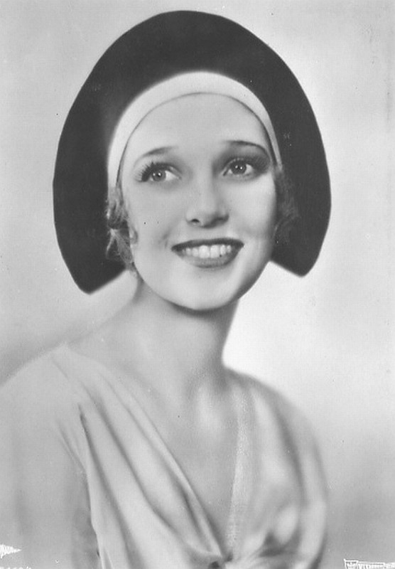 loretta_young_c60