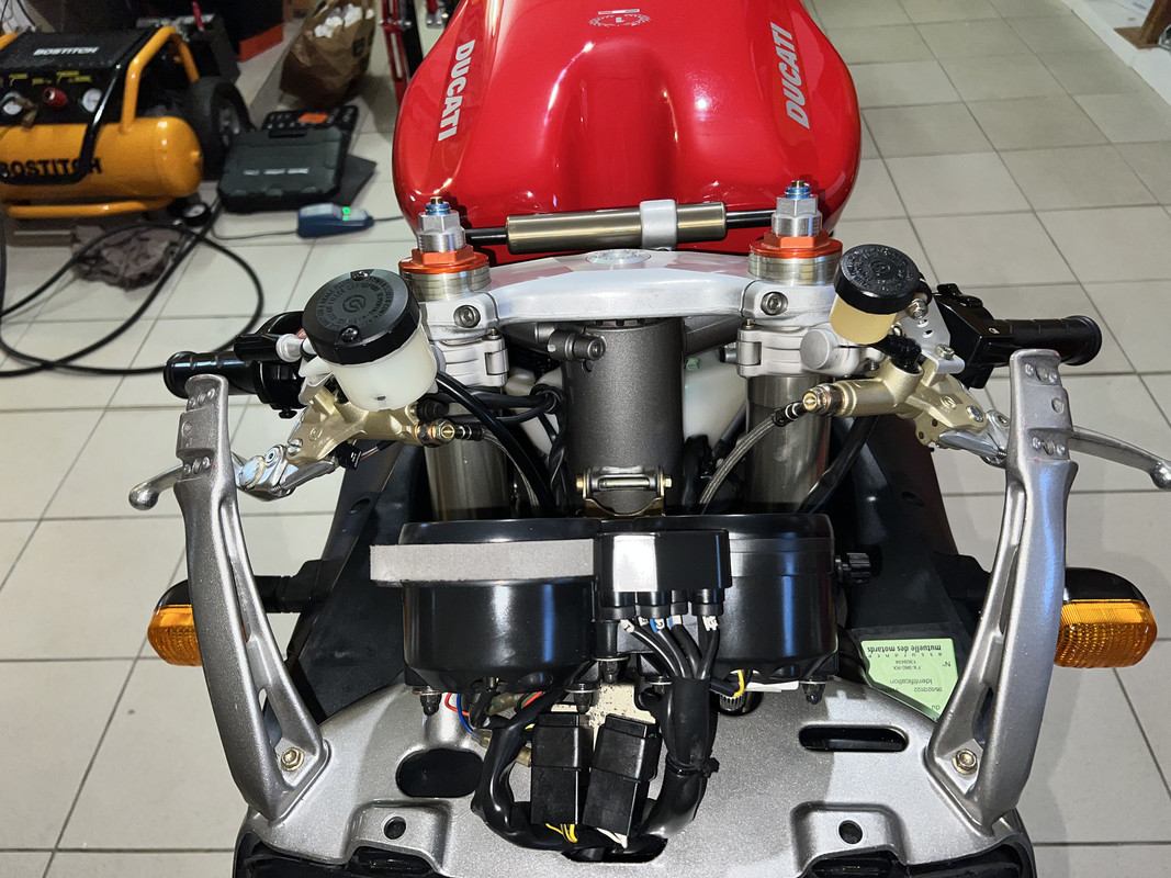 FD3067A0-1484-4ED6-8A1C-AEDC199DB69D