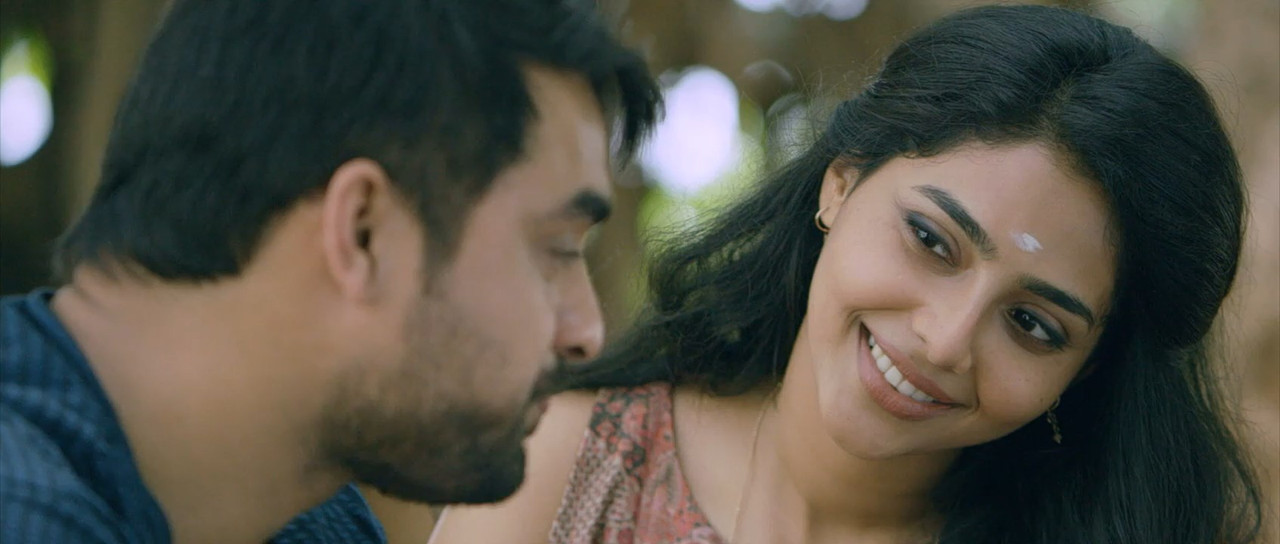 Mayaanadhi 2017 BluRay [Malayalam] 480p, 720p ESub Screenshot