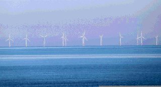 Des éoliennes implantées en mer 