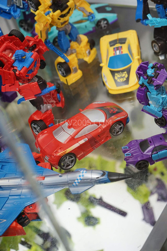 SDCC2015-Hasbro-Case-Transformers-Combiner-Wars-