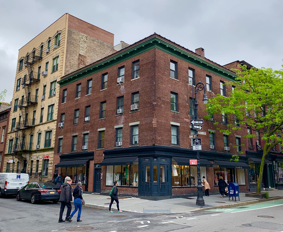 9C153719-939E-45FB-9E20-7DA72D08D8FD