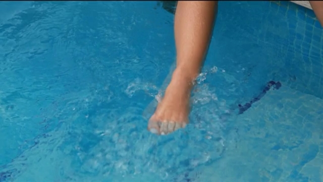 LCaprice - More_M3t4rt - 041011 SD.mp4_snapshot_01.08.668