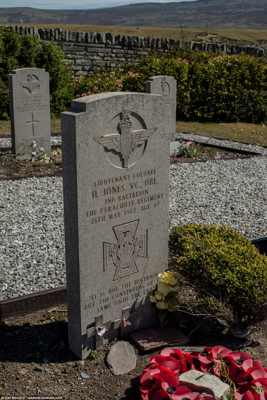 Tumba Lieutenant_Colonel_H_Jones