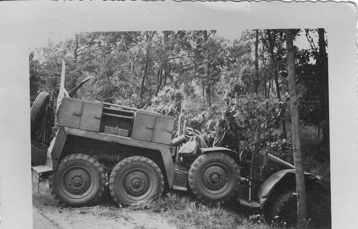 Panzerjäger Abt.14 Halle Sa.Krupp-Protze auf der