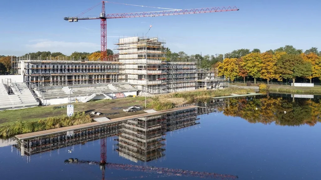 20241025-Regattabahn-Duisburg-Regattahaus-Luftbild-2.webp