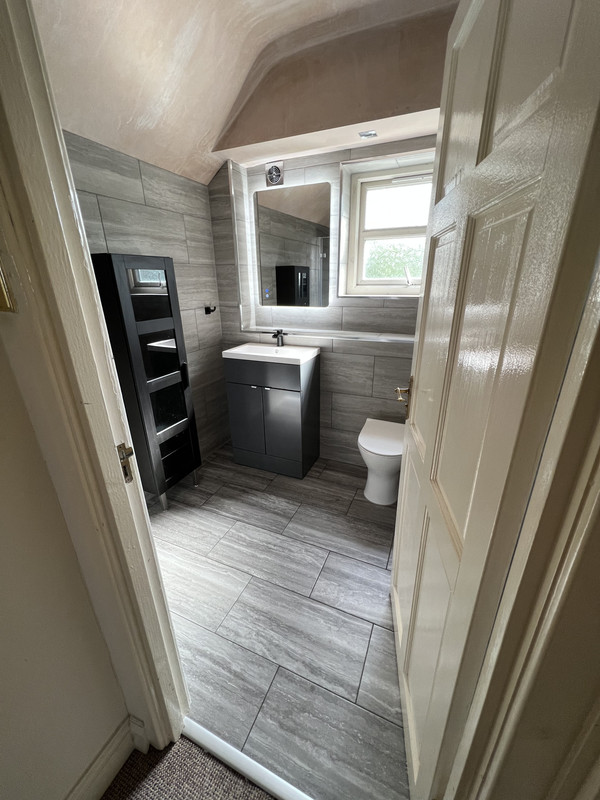 76D39986-5EA4-436B-B2D8-A6500F25080F