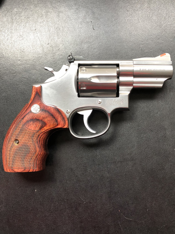 1F839552-2D9A-417E-B25D-AFAD310EBC63