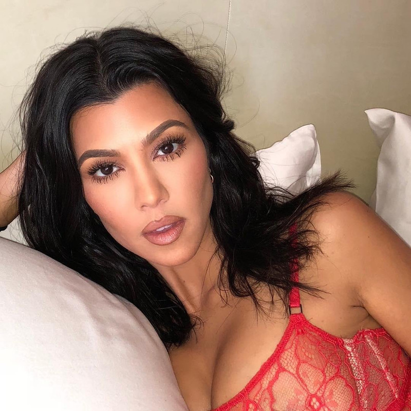 1663233456-5-titis-org-p-kourtney-kardashian-nude-erotika-instagram-5