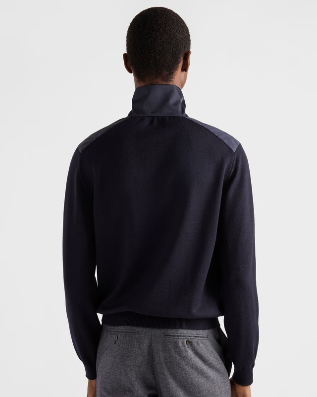 2025-10-18-23-40-IMG-8714