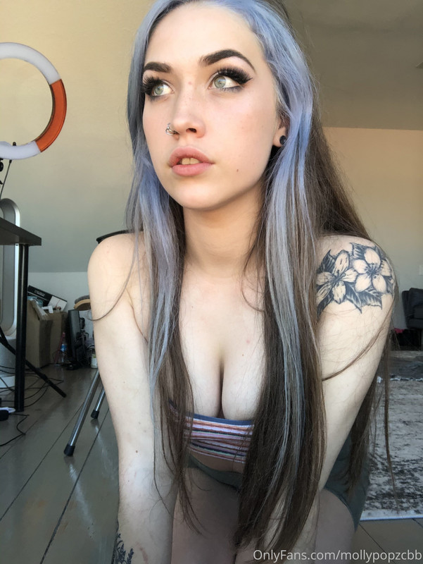 [Image: leakedbb-com-mollypopz-685.jpg]