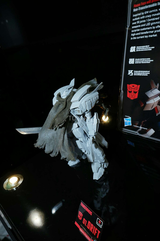 Toy-Fair-2017-Bluefin-Flame-Drift-009