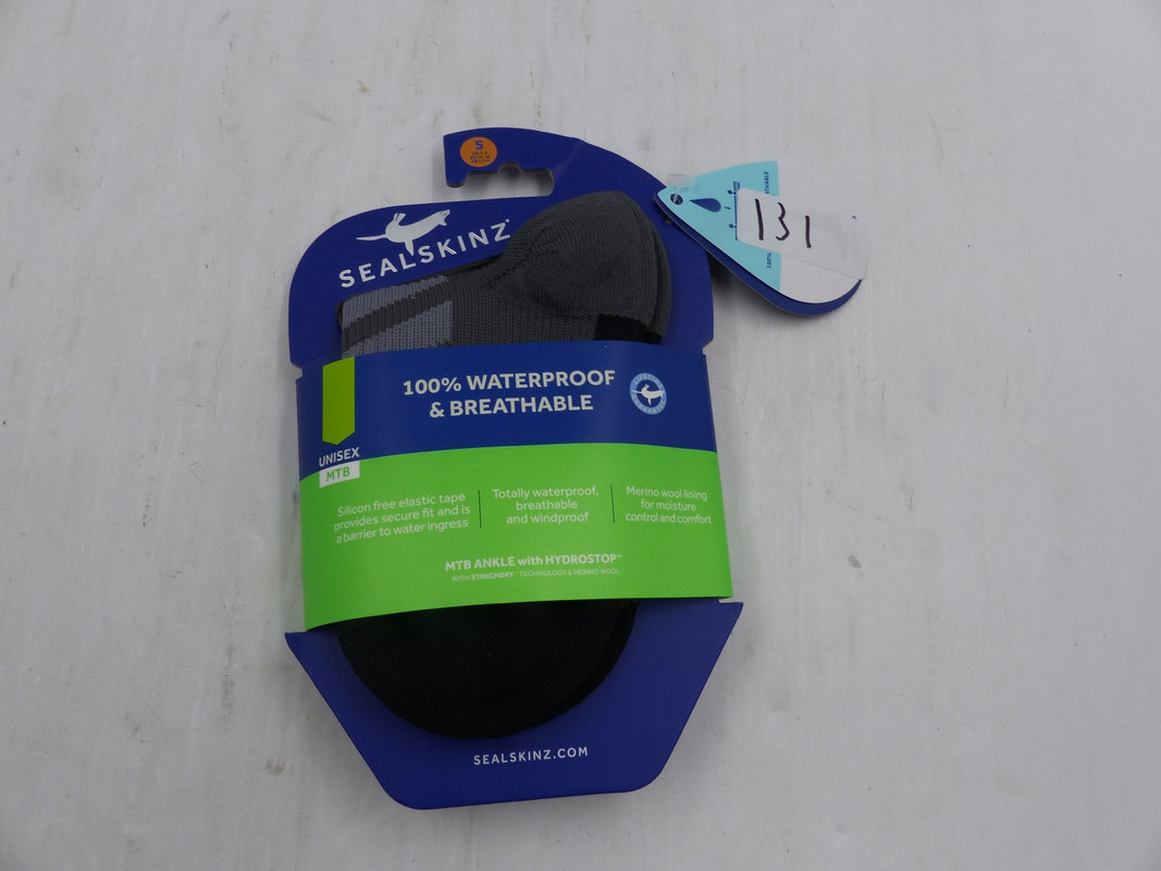 SEALSKINZ UNISEX MTB GREY AND BLACK Small US 3.5-6 SEALSKINZ UNISEX MTB GREY AND BLACK Small US 3.5-6