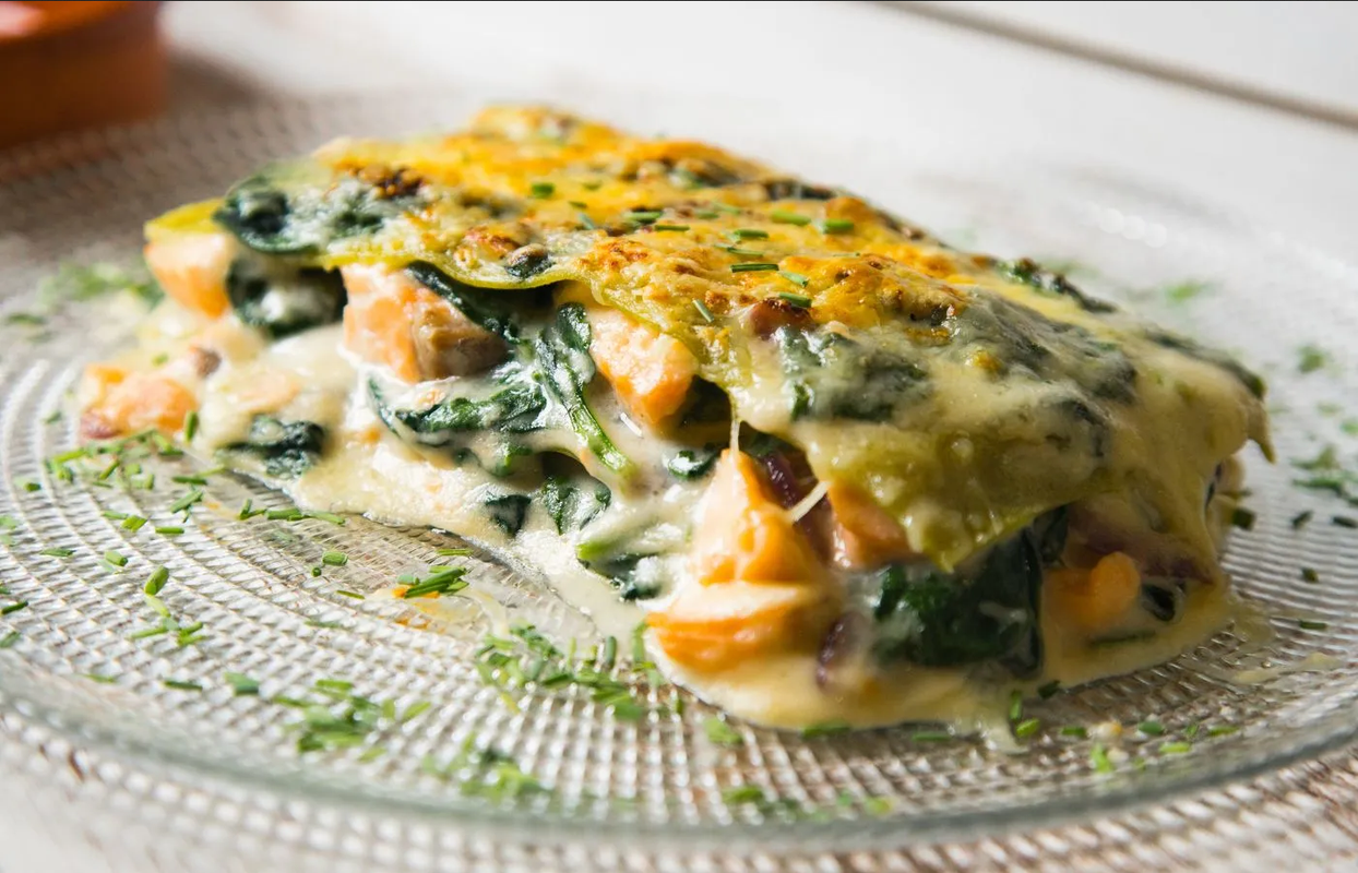 ¿Buscas una receta fácil? Haz una lasaña de acelga ideal para la comida