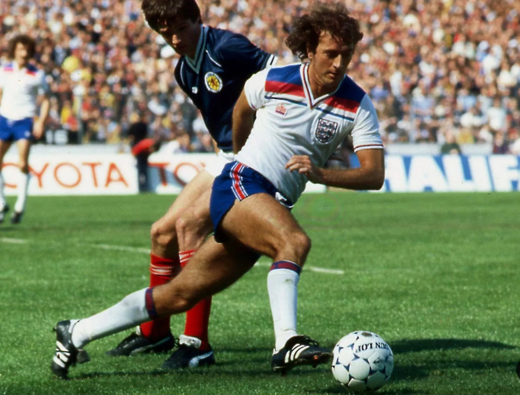 B88F5F9F-5841-42FE-B0E7-14BC79F8985F