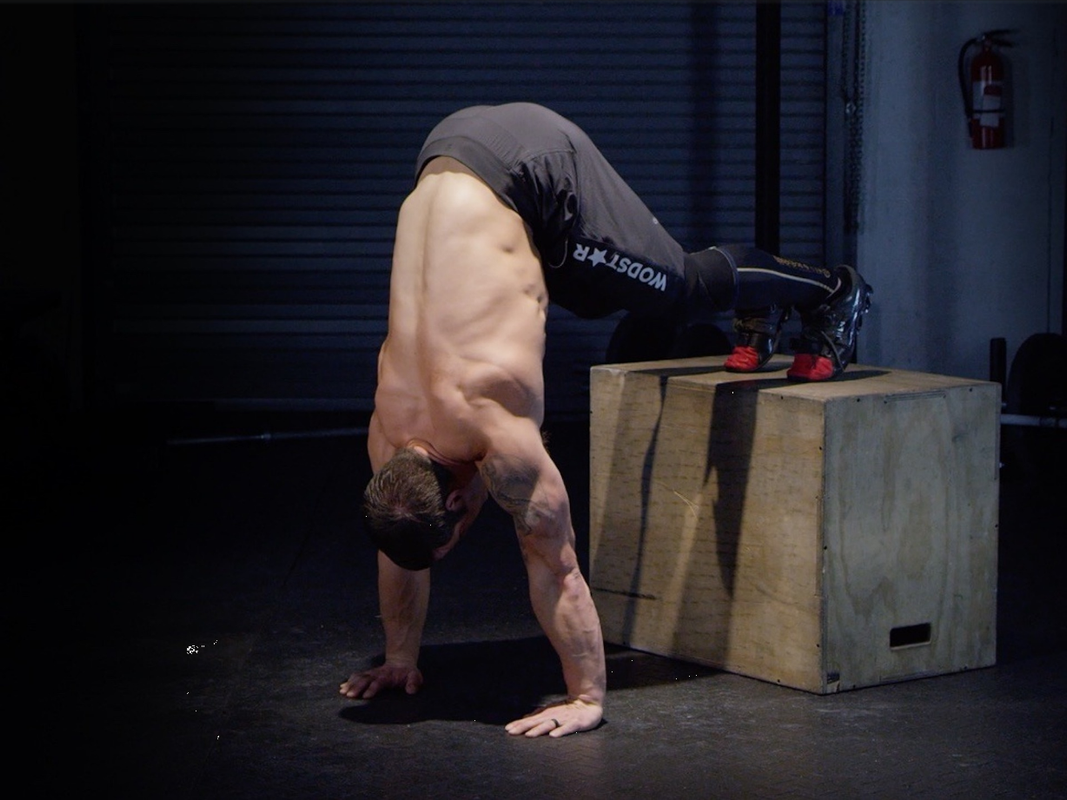 'Pike push up' el ejercicio de calistenia para incrementar fuerza