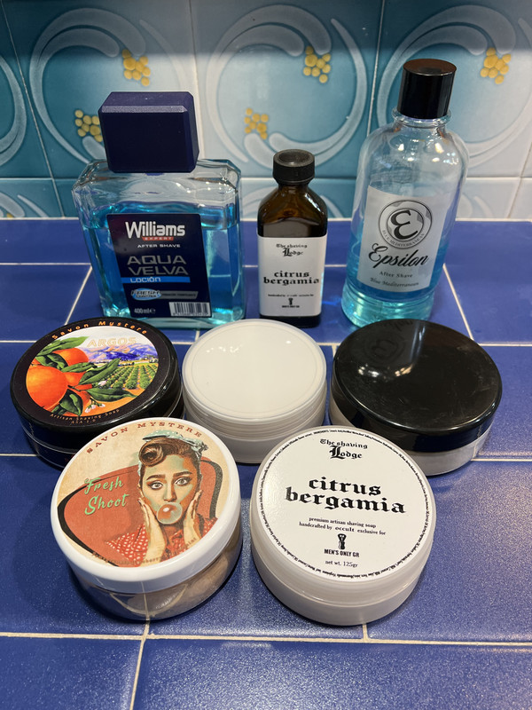 27FBB3E4-8A0A-4D7A-AB73-61327D44275B