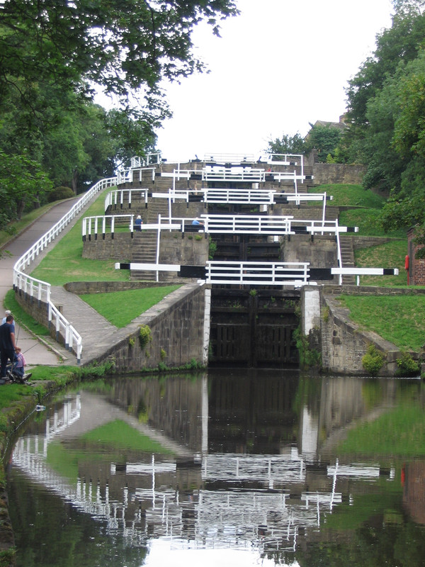 Bingley-Five-Rise-Locks1.jpg