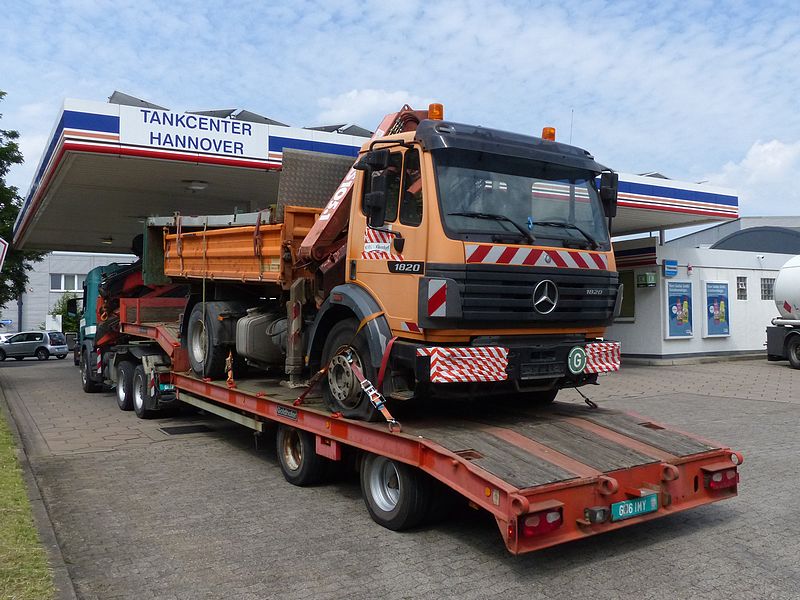 LKW-Transporter P1310165