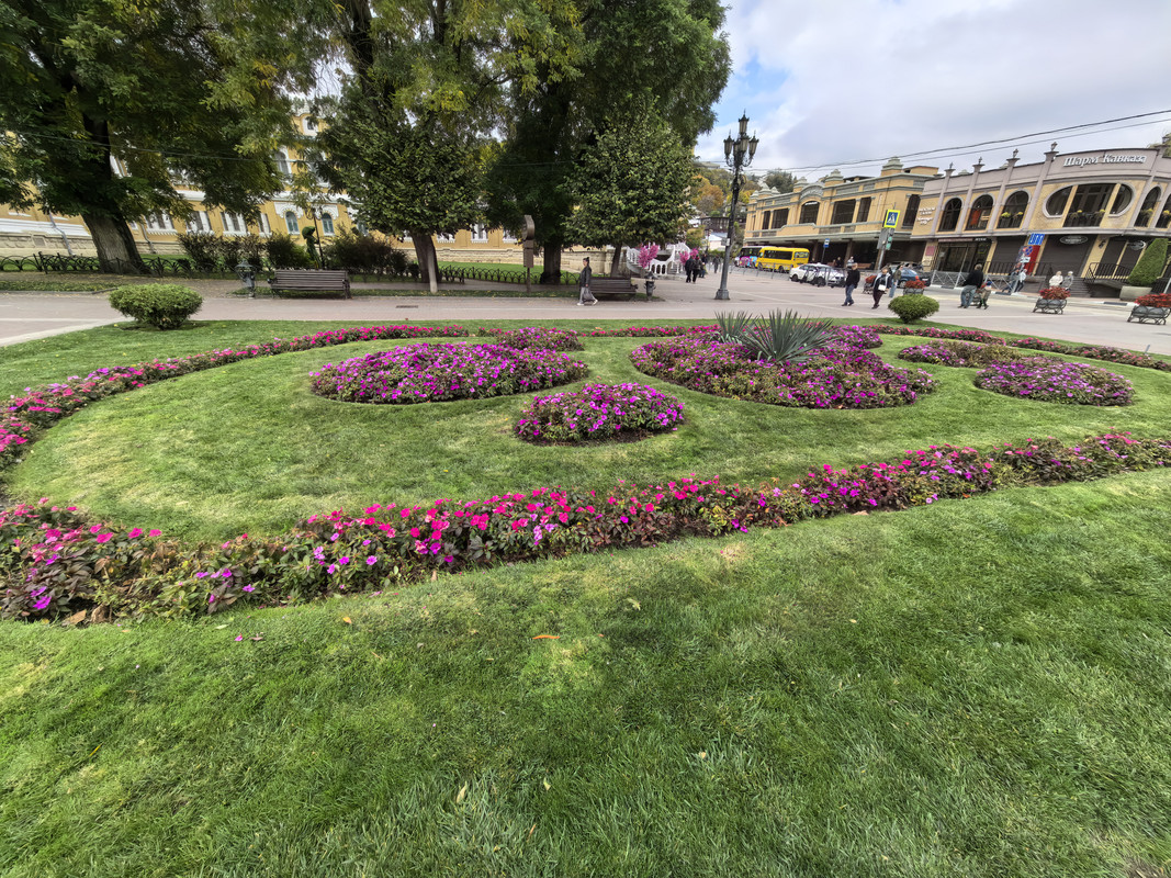 Октябрь уж наступил, 