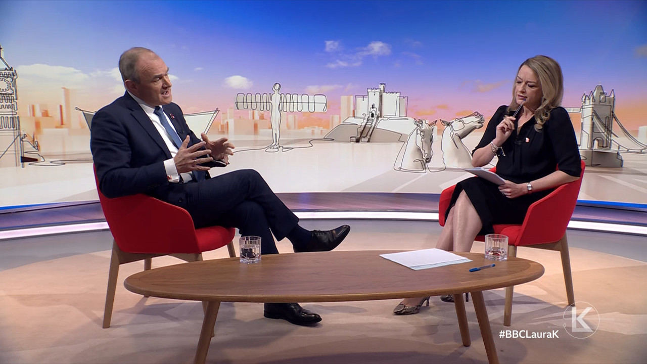 Sunday with Laura Kuenssberg_20221106_09001000.ts_snapshot_00.40.34.675