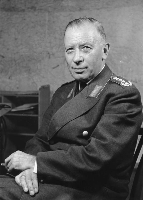 Adolf-Heusinger.jpg