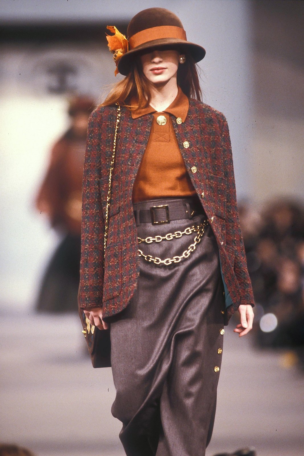 Fashion Classic: CHANEL Fall/Winter 1989 | Page 2 | Lipstick Alley