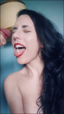 [Image: Cumshots8469002453.jpg]