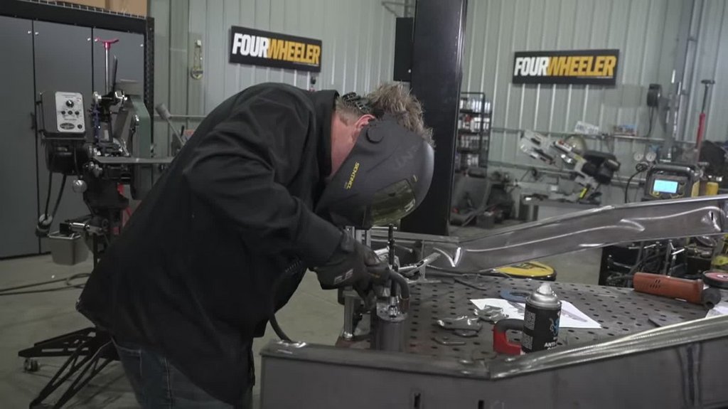 [Image: e27i19eanylk.jpg]