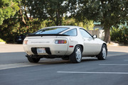 Porsche-928-S.jpg