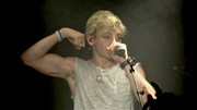 Ross-Lynch-superficial-guys-36