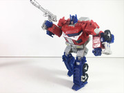 Siege-Leader-Optimus-Prime-05