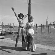 Stephanie-Beacham-a54