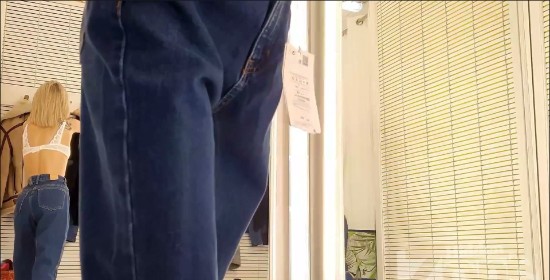 [Image: Voyeur60405113222.jpg]