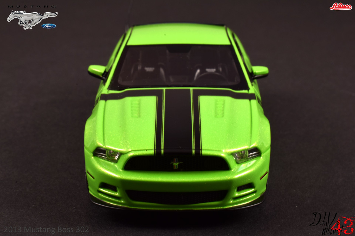 Ford Mustang Boss 302 Schuco Green (8)
